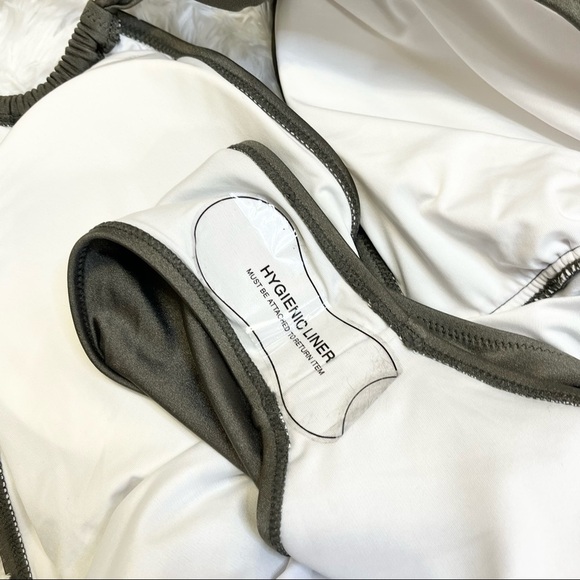 ➕ NWT Cupshe Olive Green Halter One Piece Swimsuit Size 3X - Picture 7 of 11